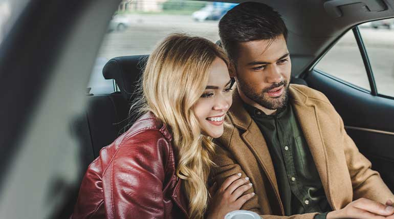 Çiftler İçin Romantik Tatil Başlangıcı: VIP Karşılama Hizmeti