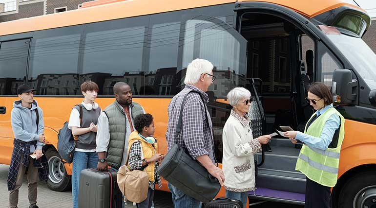 Havalimanı Shuttle Hizmeti Nedir, Kimler İçin Uygundur?