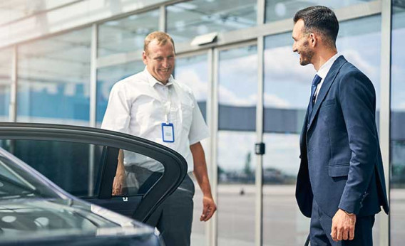 Havalimanında Bekleme Süresi Uzunsa Ne Yapmalı? Araç Hizmetleriyle Rahatlayın