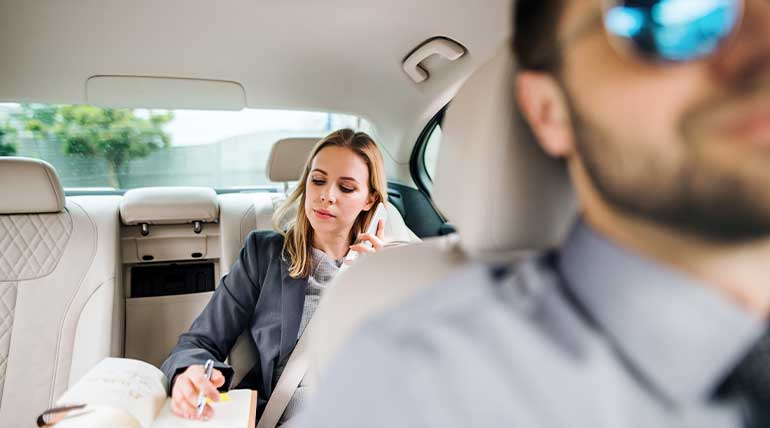 Kurumsal Transfer Hizmetleri: Şirketiniz İçin Profesyonel Çözümler